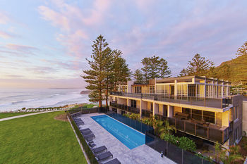 Headlands Hotel