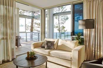 Headlands 4*